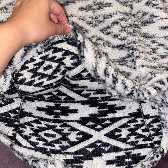 Womens Sherpa jacket - Picture 3 of 5